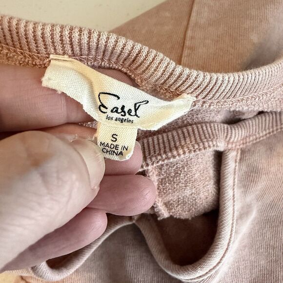 Easel Distressed Acid Wash Ruffle Top Long Sleeve Dusty Rose Pink Size Small - Picture 6 of 10